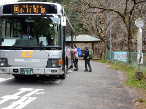 タイミング良くバスがきてくれました