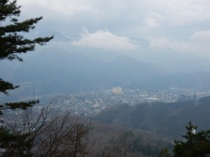 上野原市の街並みが見えます。