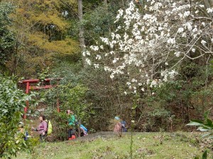 １４：２２ ゴール⑱は藤野神社です。