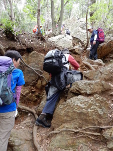 足場の確保。段差が少なくなるように
