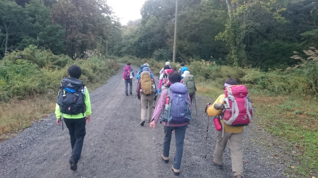 熊除けの鈴を鳴らしながら磐梯山に向かって　ゴー。