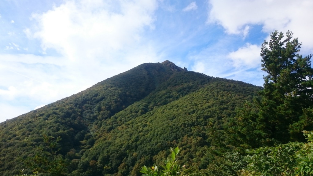 そして磐梯山の表側に。