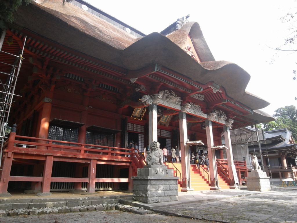 ようやく頂上の三神合祭殿に到着…バンザイ！！