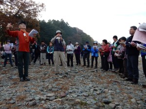 最後に山の歌を歌います。サン、ハイ